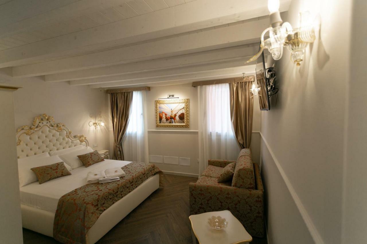 Ca' Vittoria Boutique House Apartsuite Chioggia Exteriör bild
